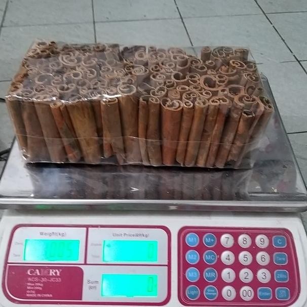 

Kayu Manis / Cinnamon Sti 1Kg