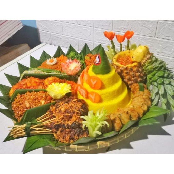 

Nasi Tumpeng Menu Vegetarian Porsi Bervariasi