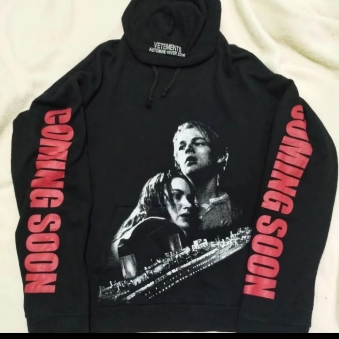 VETEMENTS TITANIC HOODIE