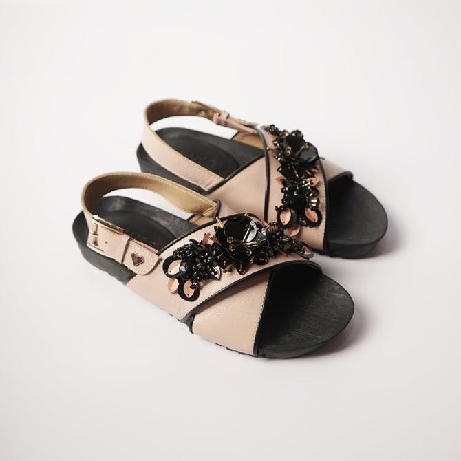 PVRA SANDAL WANITA CAVVAMI NUDE BLACK SEPATU SANDAL GUNUNG KASUAL CASUAL KANTOR FLAT SLIP ON WANITA 