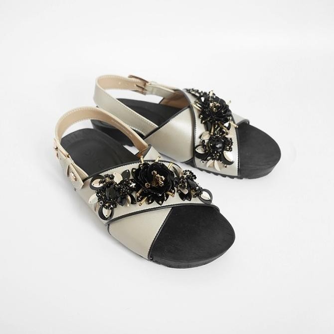 PVRA SANDAL WANITA CAVVAMI GOLD BLACK SEPATU SANDAL GUNUNG KASUAL CASUAL KANTOR FLAT SLIP ON WANITA 