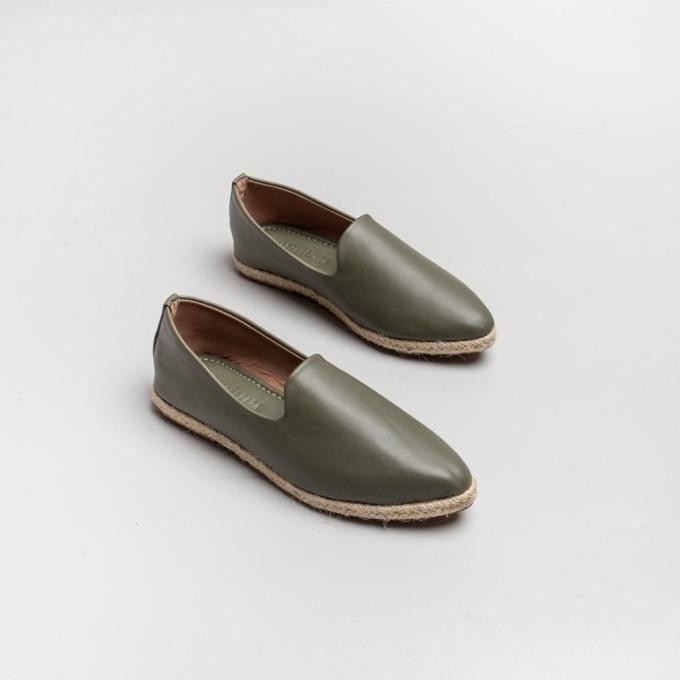 AMZ BY AMAZARA - CLARA SLIP ON SEPATU WANITA SEPATU SLIP ON SNEAKERS SELOP LOAFERS SHOES KANTOR FLAT