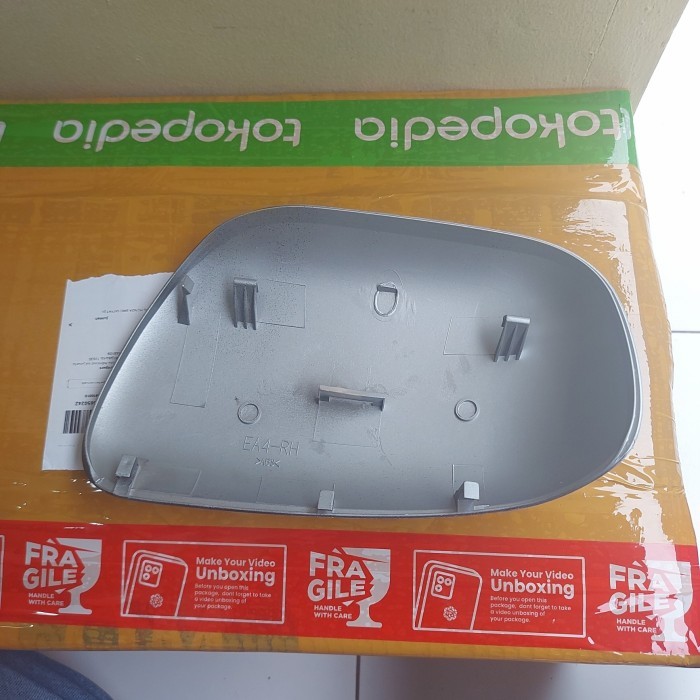 Cover spion AVANZA VVTI ORI 2004-2010. Sebelah kanan