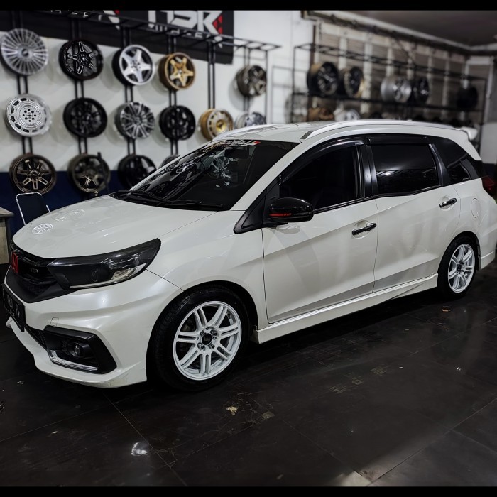 Velg Pelg Mobil Racing HSR Untuk Honda Brio Jazz Agya Ayla Ring 16 Paket Ganteng Velg Dan Ban