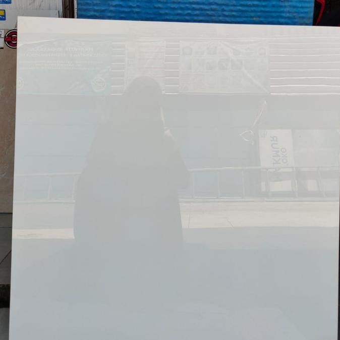 Granit Lantai Putih Roman Olvera Bright Ukuran 60x60 H24C