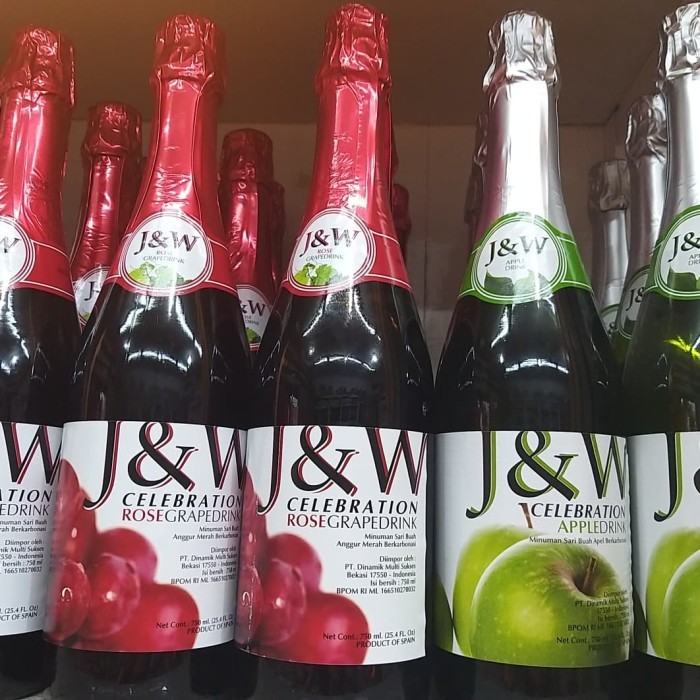 J&W Celebration Apple Drink / Minuman Sari Buah Berkarbonasi