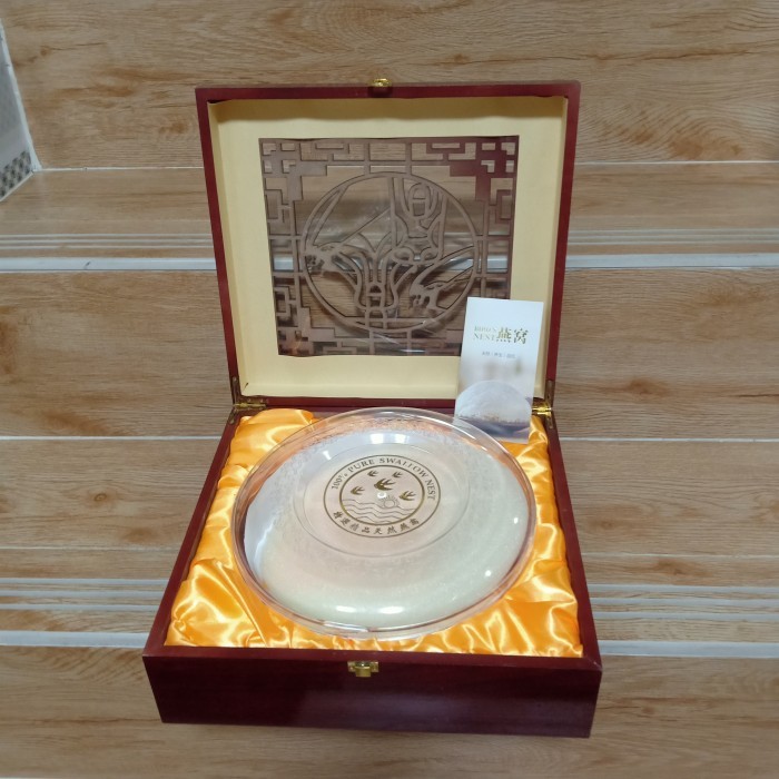 

Kotak Hadiah Sarang Burung Walet / Gift Box Ukuran Besar ( 500 Gr ) Barangbaru