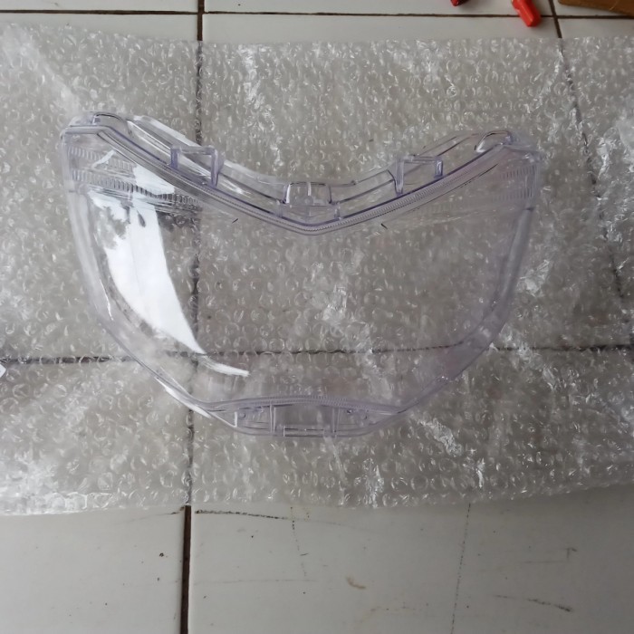 MIKA KACA LAMPU DEPAN YAMAHA N MAX TAHUN 2015-2018