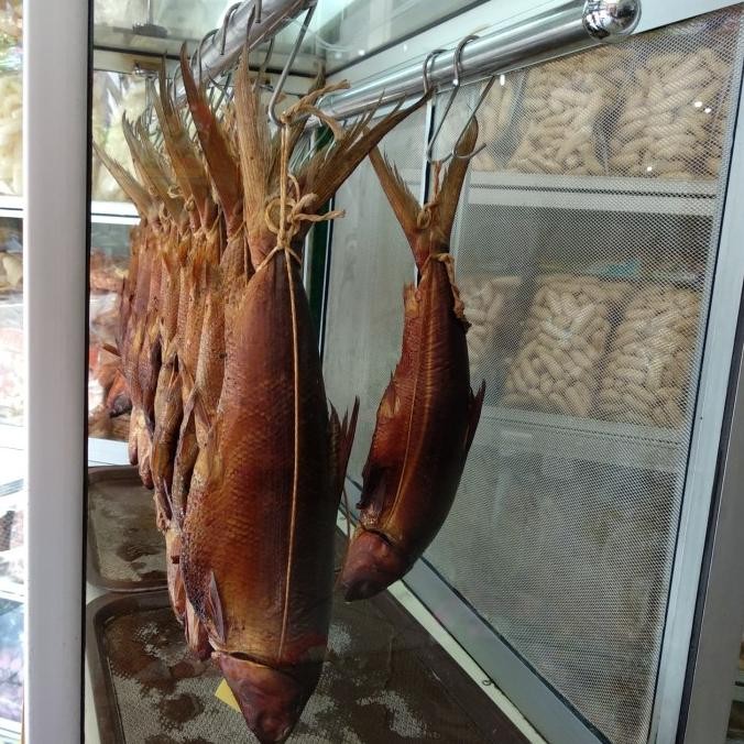 

New Bandeng Asap Bhek Putra "Khusus Gosend & Grabsend