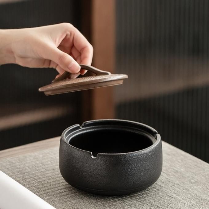 Dobu Ashtray / Asbak Tempat Abu Rokok Keramik Jepang Dengan Tutup Kayu
