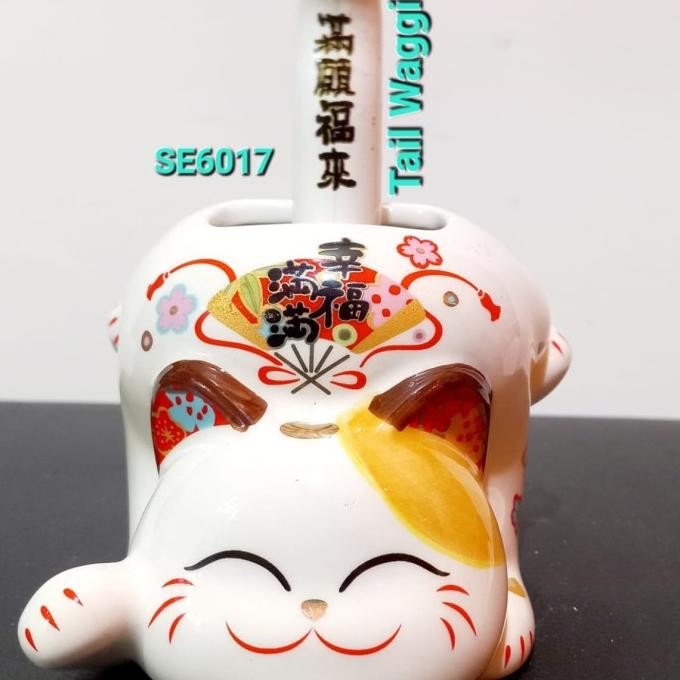 KUCING SOLAR KERAMIK/ KUCING GERAK/ MANEKINEKO JEPANG/ PATUNG KUCING 1111T