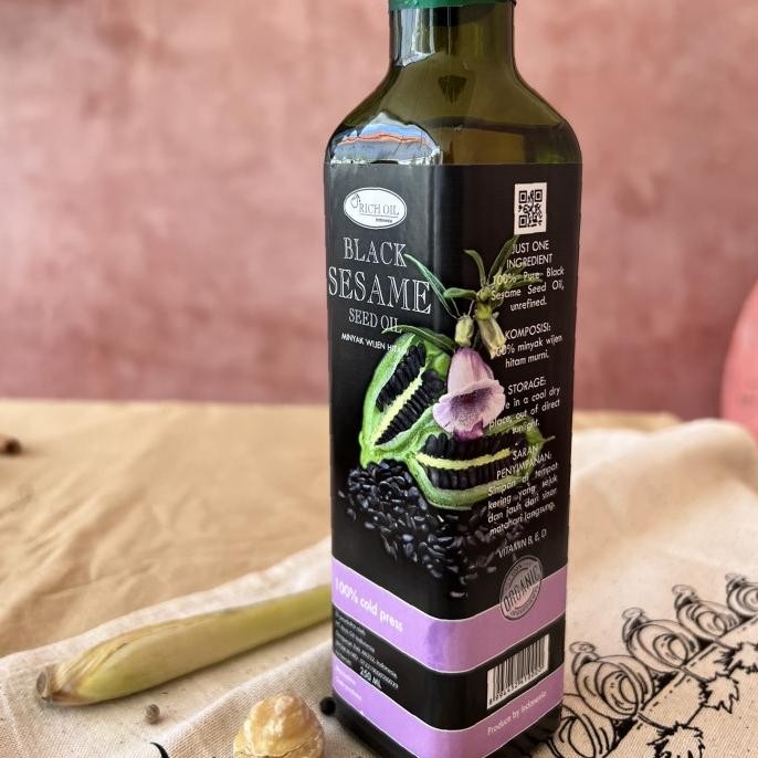 

Minyak Biji Wijen Hitam/ Black Sesame Seed Oil 100% Cold Pressed 250ml