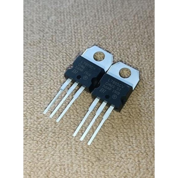 IC Regulator 7805 L7805CV LM7805 Voltage Regulator 5 Volt