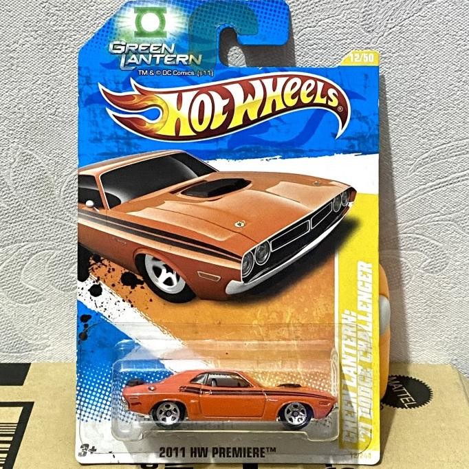 hot wheels 71 dodge challenger green lantern