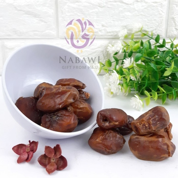 

Kurma Mesir 1 Kg / Egypt Dates
