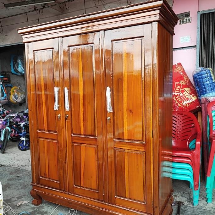 lemari jati / lemari kayu jati 3 pintu jumbo