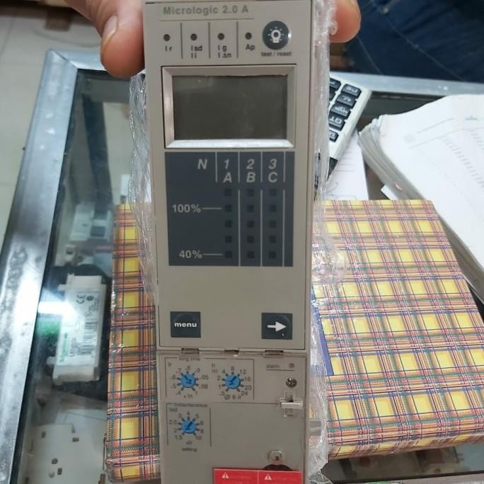 Micrologic 2.0 A Micrologic 2.0A Schneider buat Acb