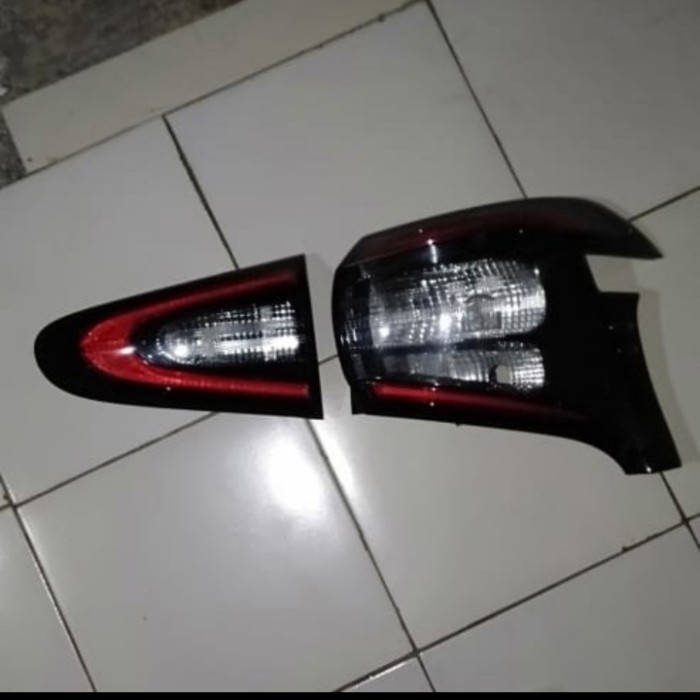 Stoplamp Lampu Belakang Sienta Type Q