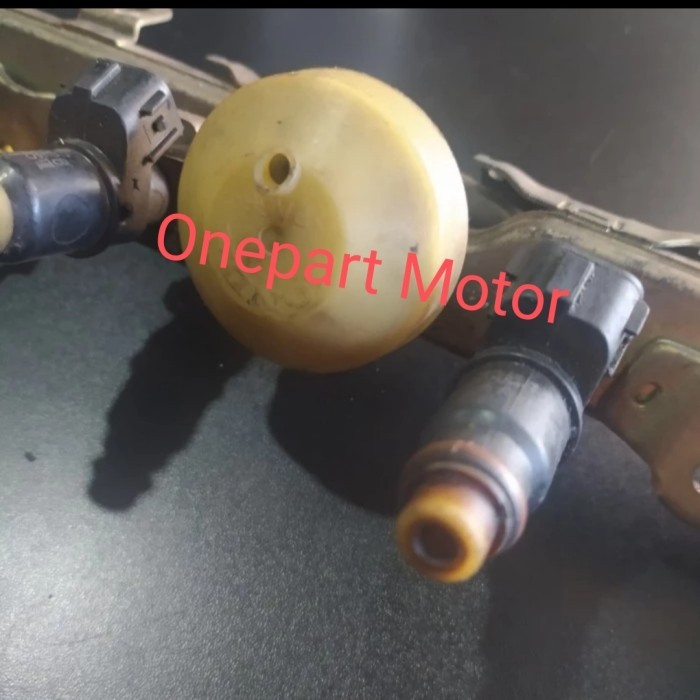 Aksesoris Fuel Pressure Regulator Vacuum Bensin Honda Jazz Original