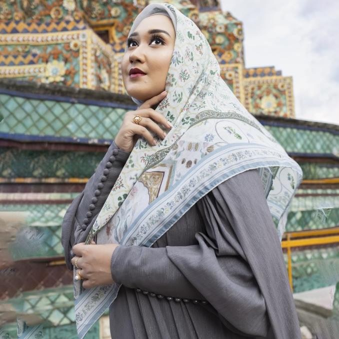 Pelangi Asmara Chailai Scarf Square Jilbab Kerudung