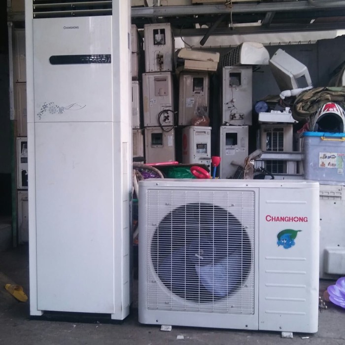 READY STOKKK Ac Standing Floor 3Pk Merk Changhong/Polytron/Gree (Unit Only)