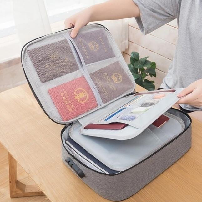 

MELAYANI FAKTUR PAJAK! NEW TAS DOKUMEN TAHAN API DAN AIR /TAS DOKUMEN TRAVEL BAG/TEMPAT BERKAS MAP/TAS DOKUMEN ORIGINAL