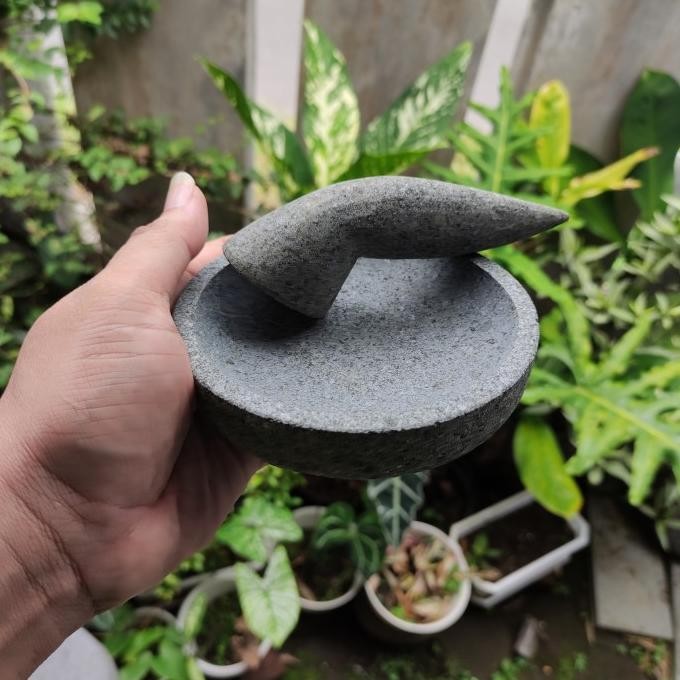 

Cobek Batu Kali Super Halus 12cm + Ulekan (Kecil Mungil Mini) HM