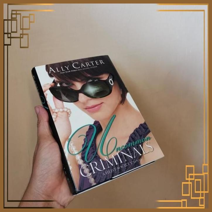 

[ADG] Import book uncommon criminals by ally carter