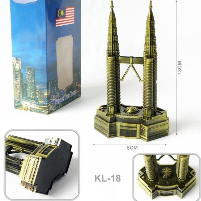 Pajangan Niatur Menara Petronas Twin Tower Malaysia