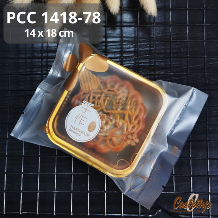

Plastik Mooncake 200gr PCC 1418-78 Bunga Gold Kue Bulan Pia Snowskin