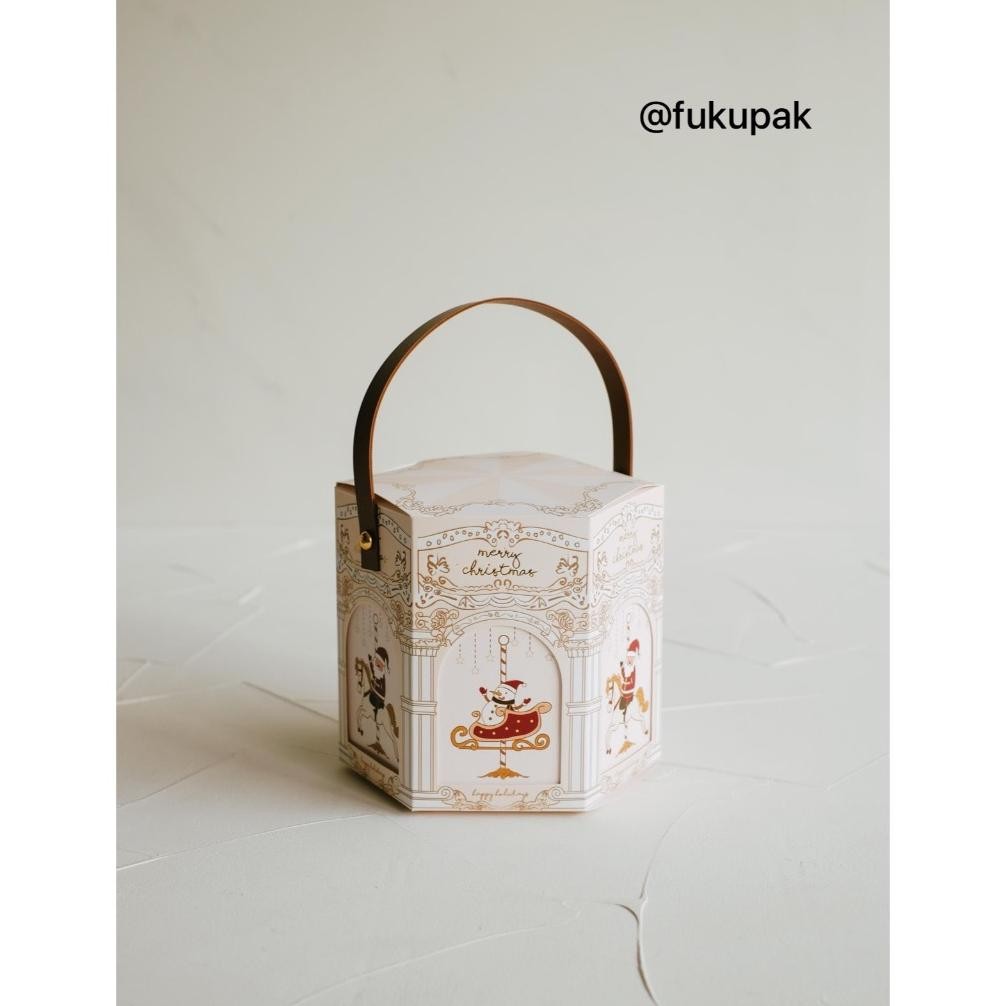 

Box Christmas Carousel (10Pcs) Kotak Hamper Merry Go Round Dus Roti Toples Natal Diskon