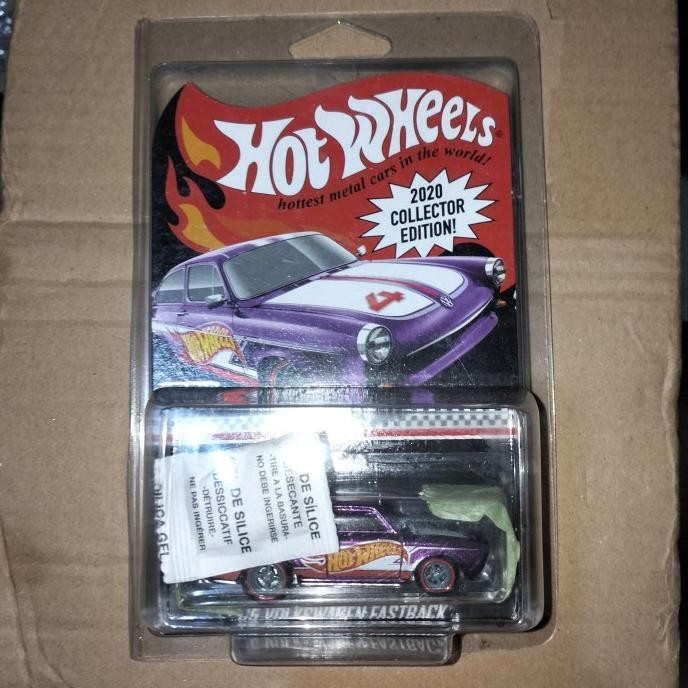 Hot Wheels 65 Volkswagen Fastback 2023 Collector item Free Protector