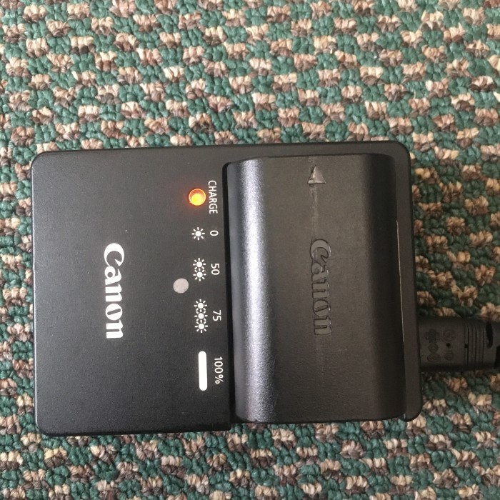 Charger Batere Kamera Canon 60 D, 5 D Mark Ii. Lc-E6E (Second)
