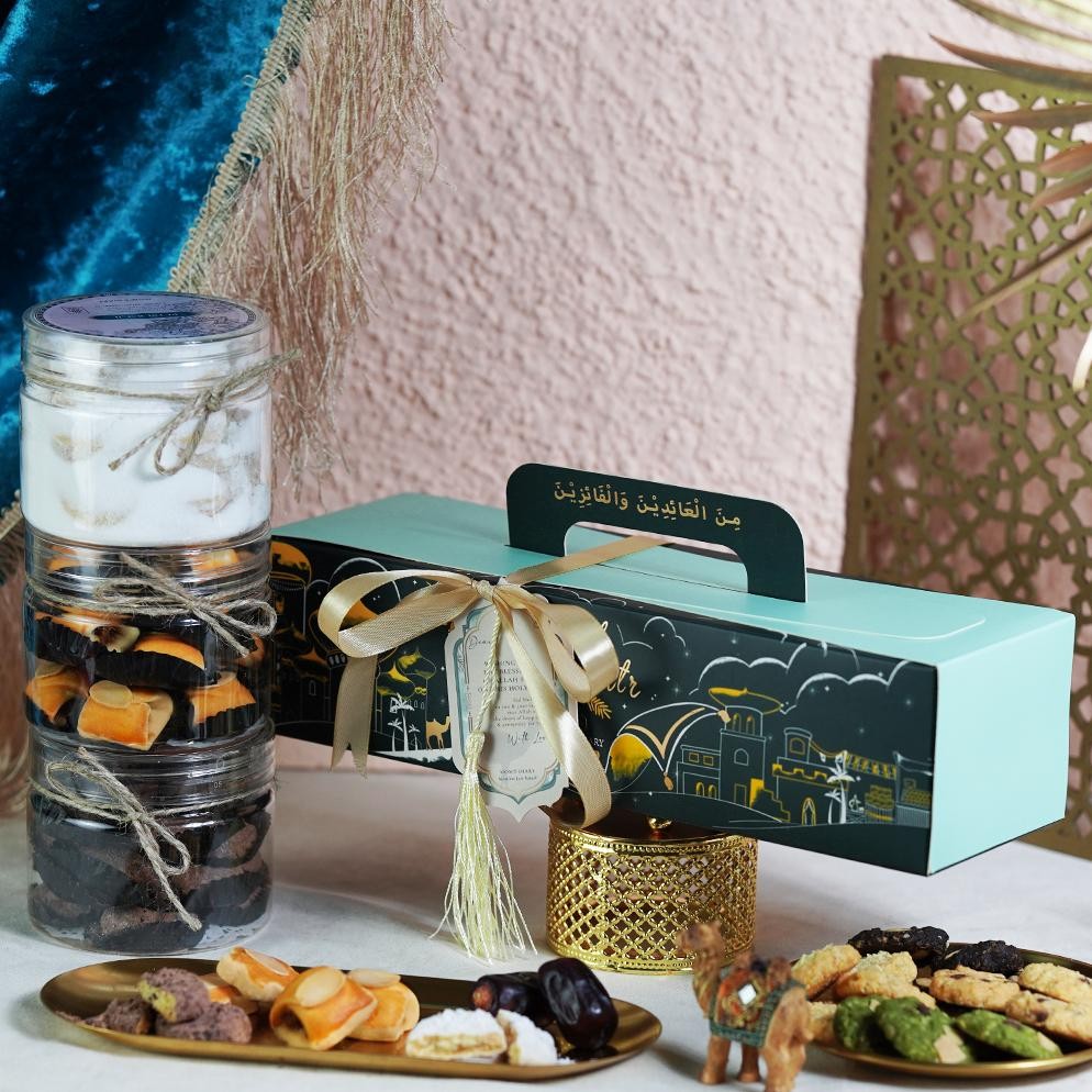

Hampers Natal / Christmas Hampers / Parcel Natal - Spesial Kue Kering (3 Jars)