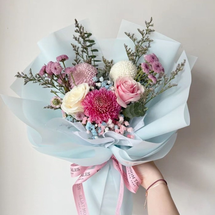 

June Bouquet Wrapping Biru Muda Polos