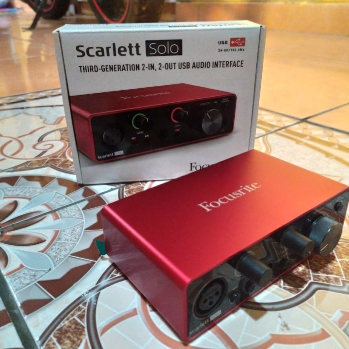 Soundcard Focusrite Scarlet solo gen 3 Like new Fullset