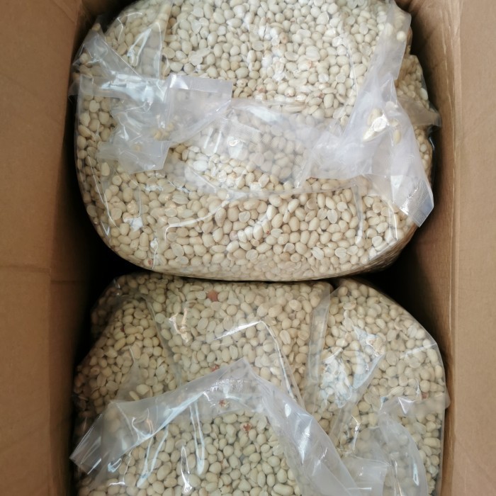 

TERBATAS Kacang Tanah Kupas Mentah 61/71 Berat 1kg / 1000gr