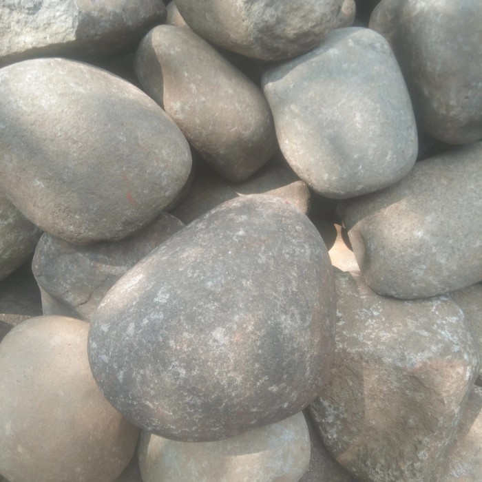 batu taman hitam