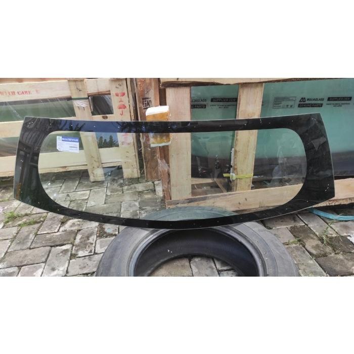 Kaca Mobil Calya Sigra Bagian Belakang