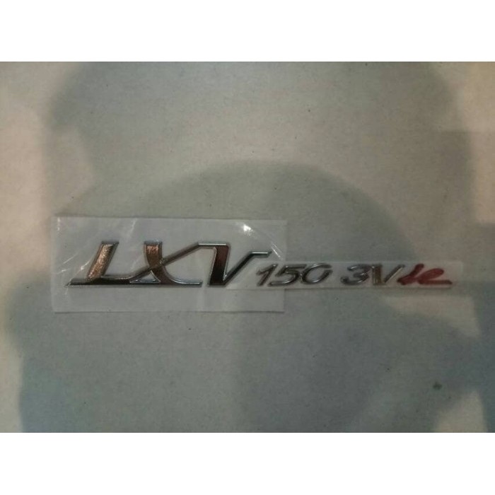 Emblem Vespa "LXV 150 3V ie"