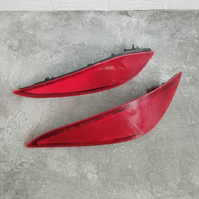 MATA KUCING RUSH ATAU REFLEKTOR BEMPER BELAKANG RUSH 2018-2020