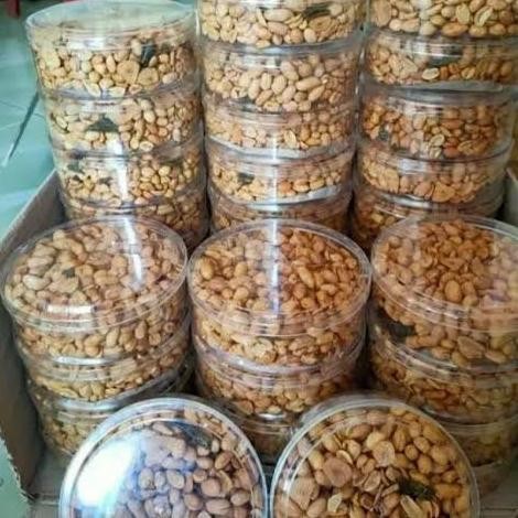 

Kacang Bawang Goreng/ Kacang Bawang Daun Jeruk