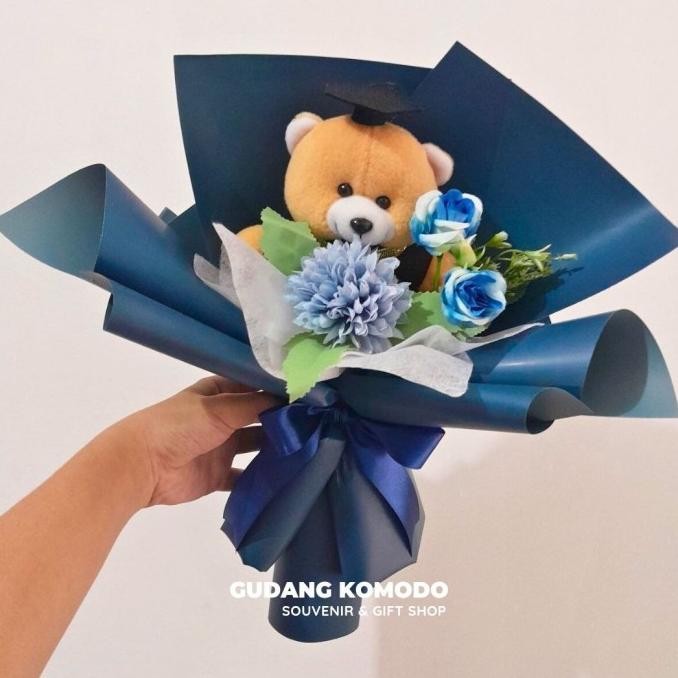 HADIAH WISUDA CEWEK/KADO WISUDA CEWEK/BUCKET BONEKA WISUDA/GRADUATION BOUQUET/FLOWER BOUQUET 1512T
