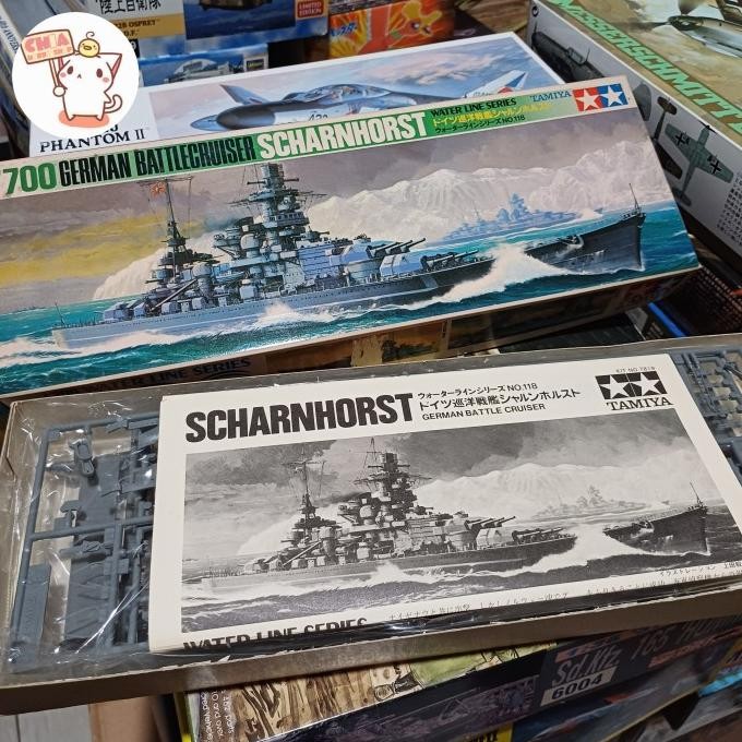 Tersedia German Cruiser Scharnhorst 1/700 Tamiya Waterline Series