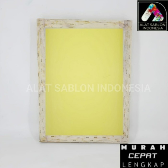 

SCREEN KAYU 40X60 T150 KUNING