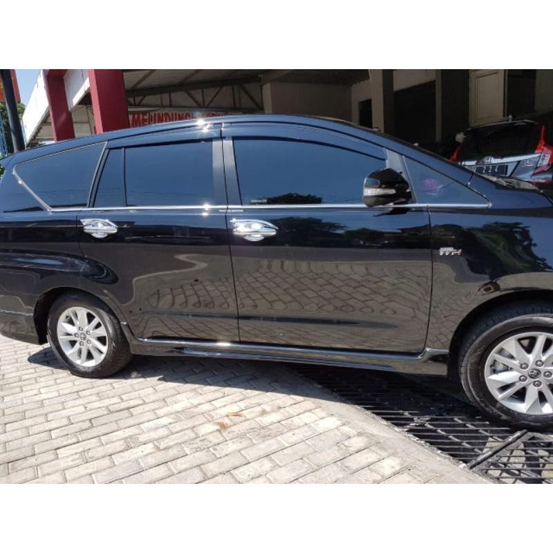 Sideskirt Innova Reborn + Cat