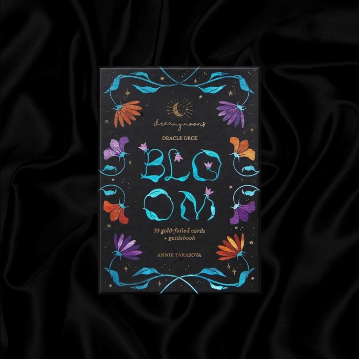 

TERBARU Bloom Oracle Deck by Dreamy Moons Indie Oracle Deck