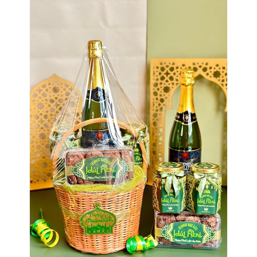 

CR - LB15 HAMPERS RAMADHAN PARCEL HADIAH LEBARAN MURAH TERLARIS EID MUBARAK HAMPERS CHINESE NEW YEAR CNY KADO BINGKISAN HADIAH PARCEL KUE KERANJANG NASTAR SINCIA PARCEL IMLEK UNIK TERMURAH TERLARIS
