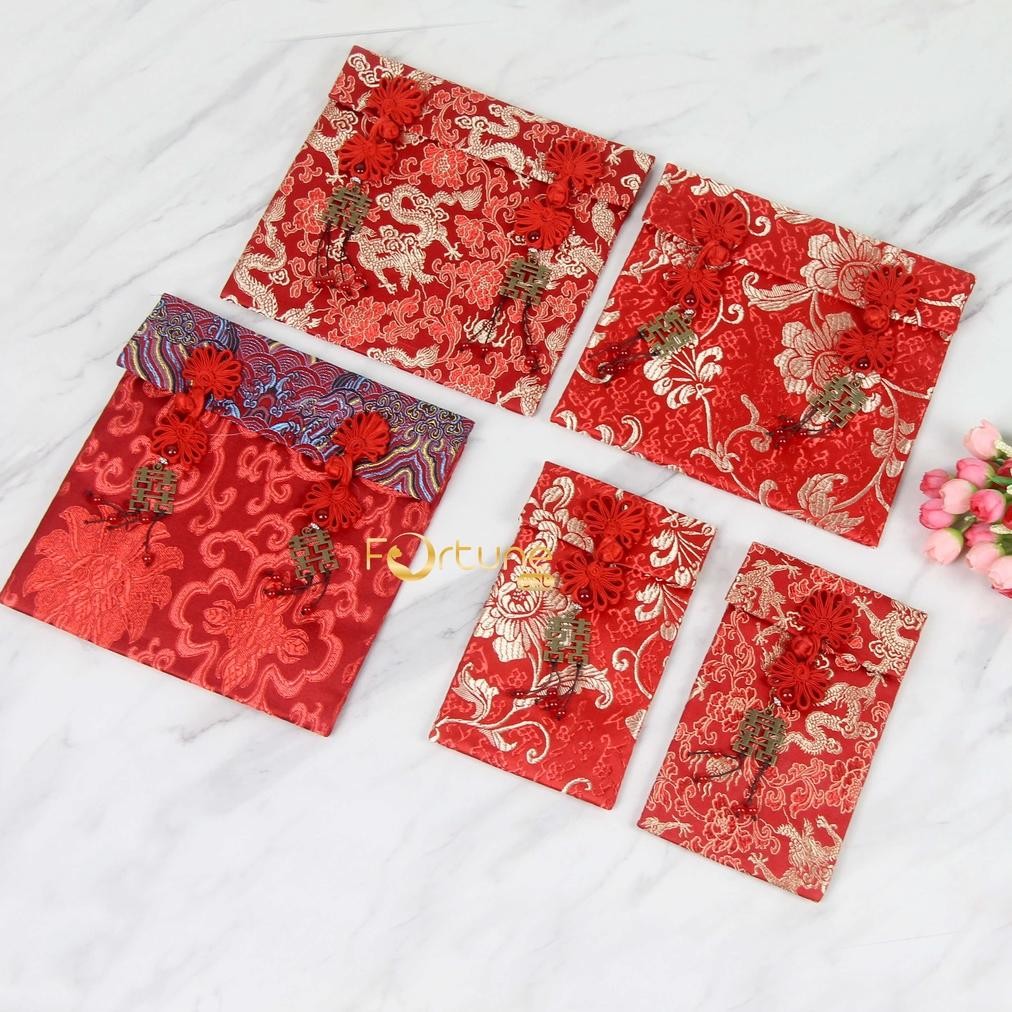 

GHT Angpao Sangjit Jumbo Wedding Engagement Lamaran Kawinan Kain Premium Merah Motif Gantungan Shuang Xi