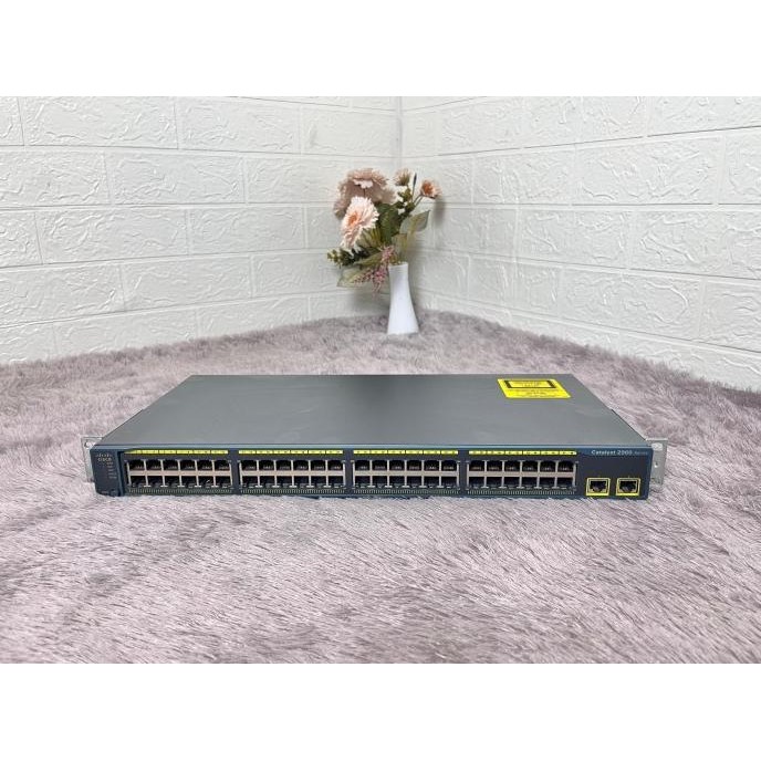 Cisco 2960 series WS-C2960-48TT-L Cisco 2960 Switch manageble